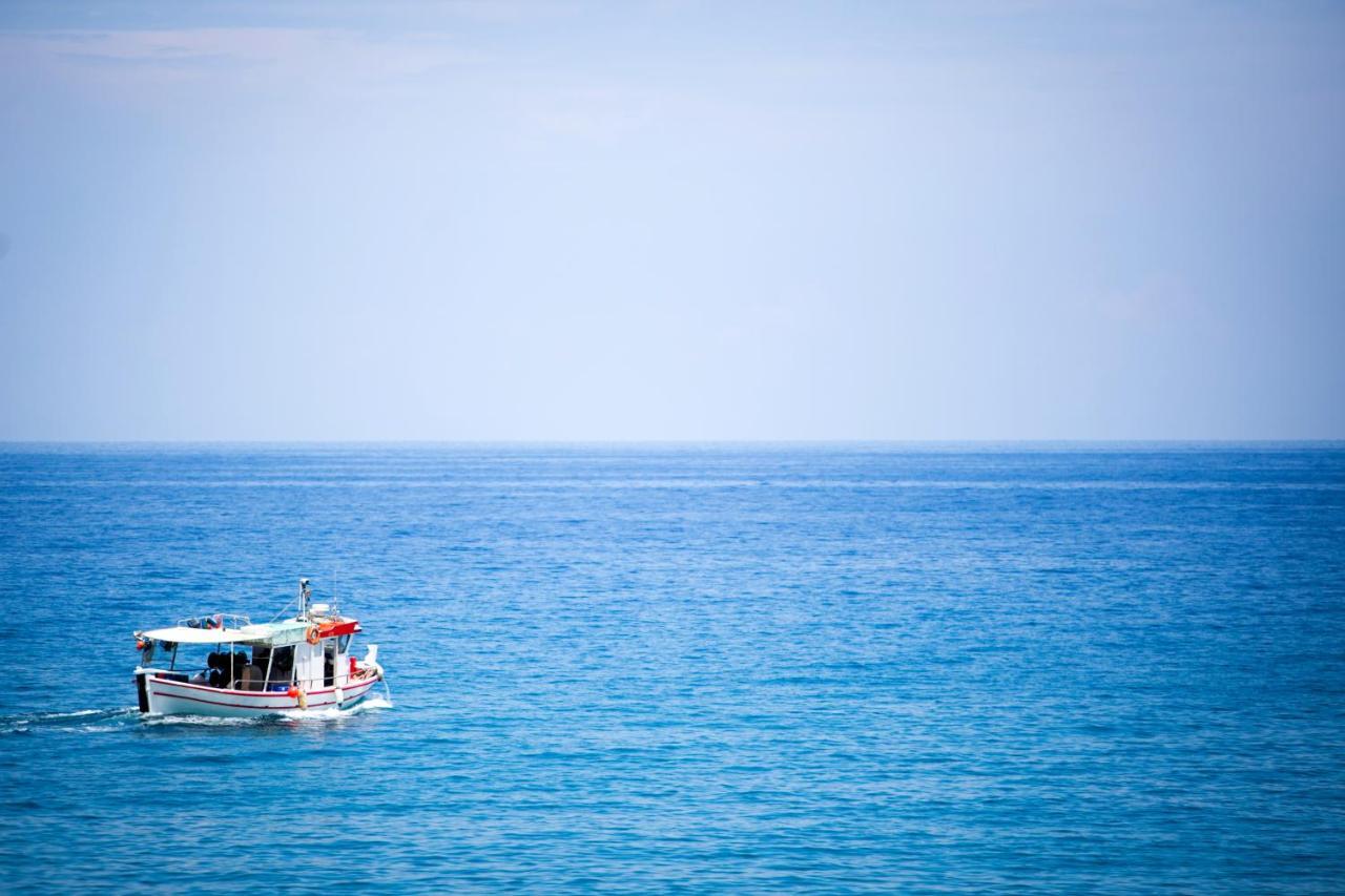 Kenta Beach Hotel Agios Ioannis  エクステリア 写真